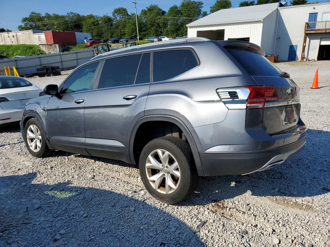2018 Volkswagen Atlas Se Gray vin: 1V2DR2CAXJC508417