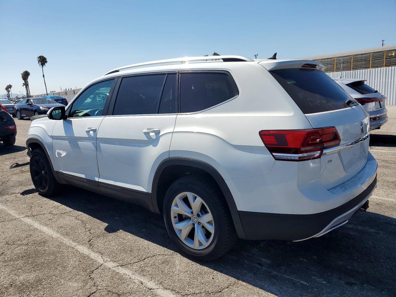 2019 Volkswagen Atlas Se Белый vin: 1V2DR2CAXKC610169