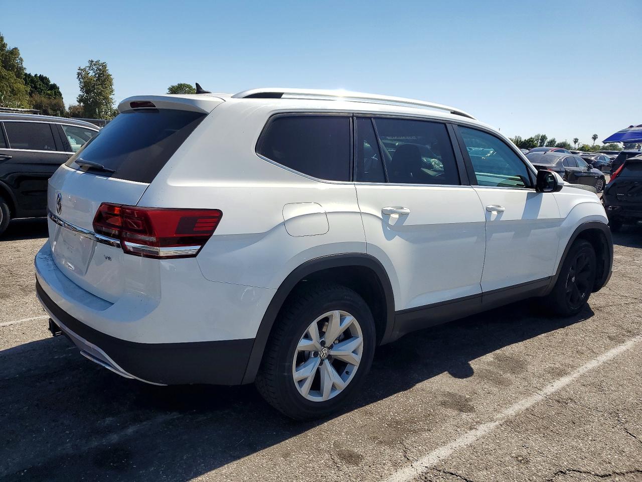 2019 Volkswagen Atlas Se Белый vin: 1V2DR2CAXKC610169