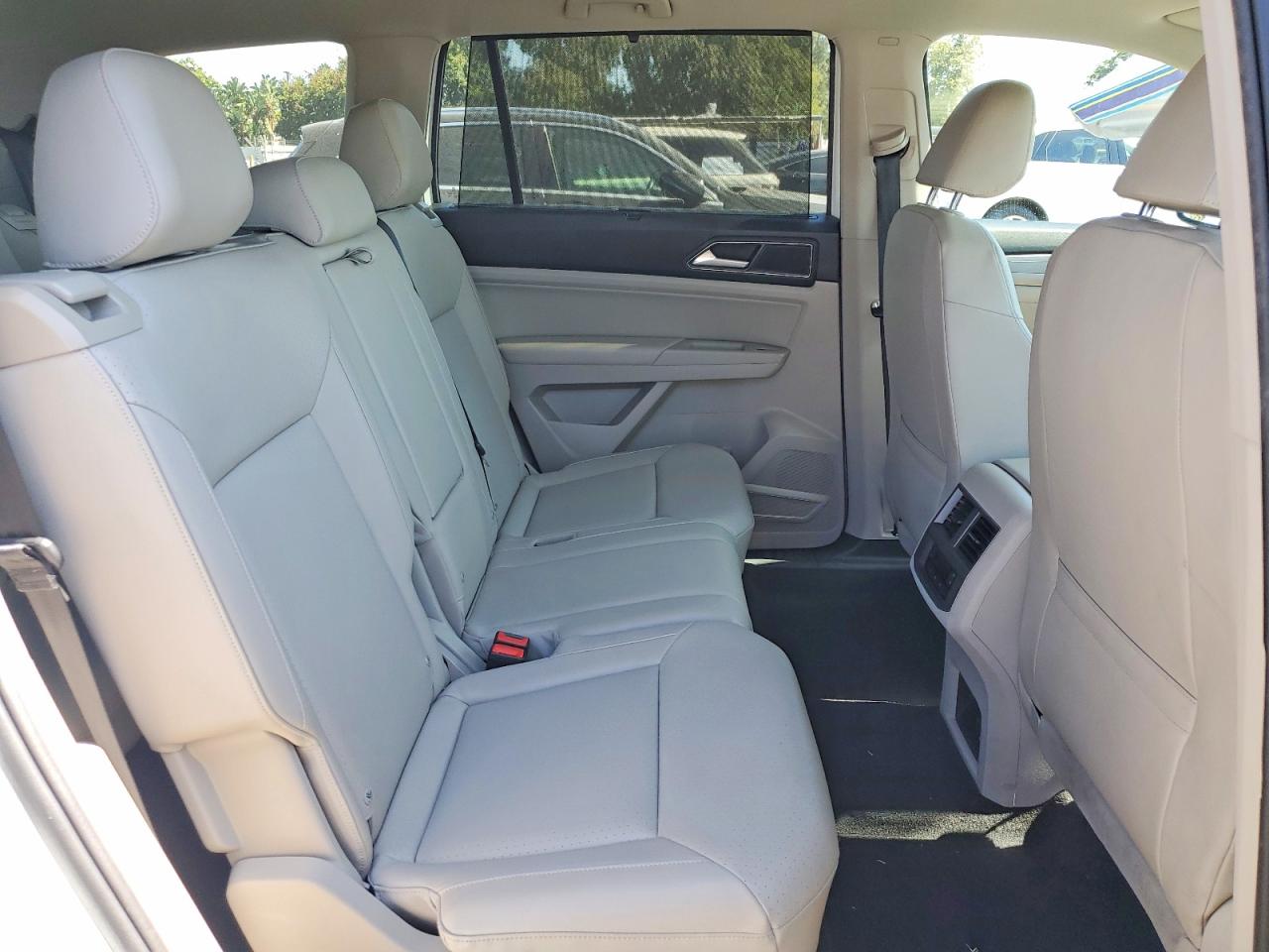 2019 Volkswagen Atlas Se Белый vin: 1V2DR2CAXKC610169