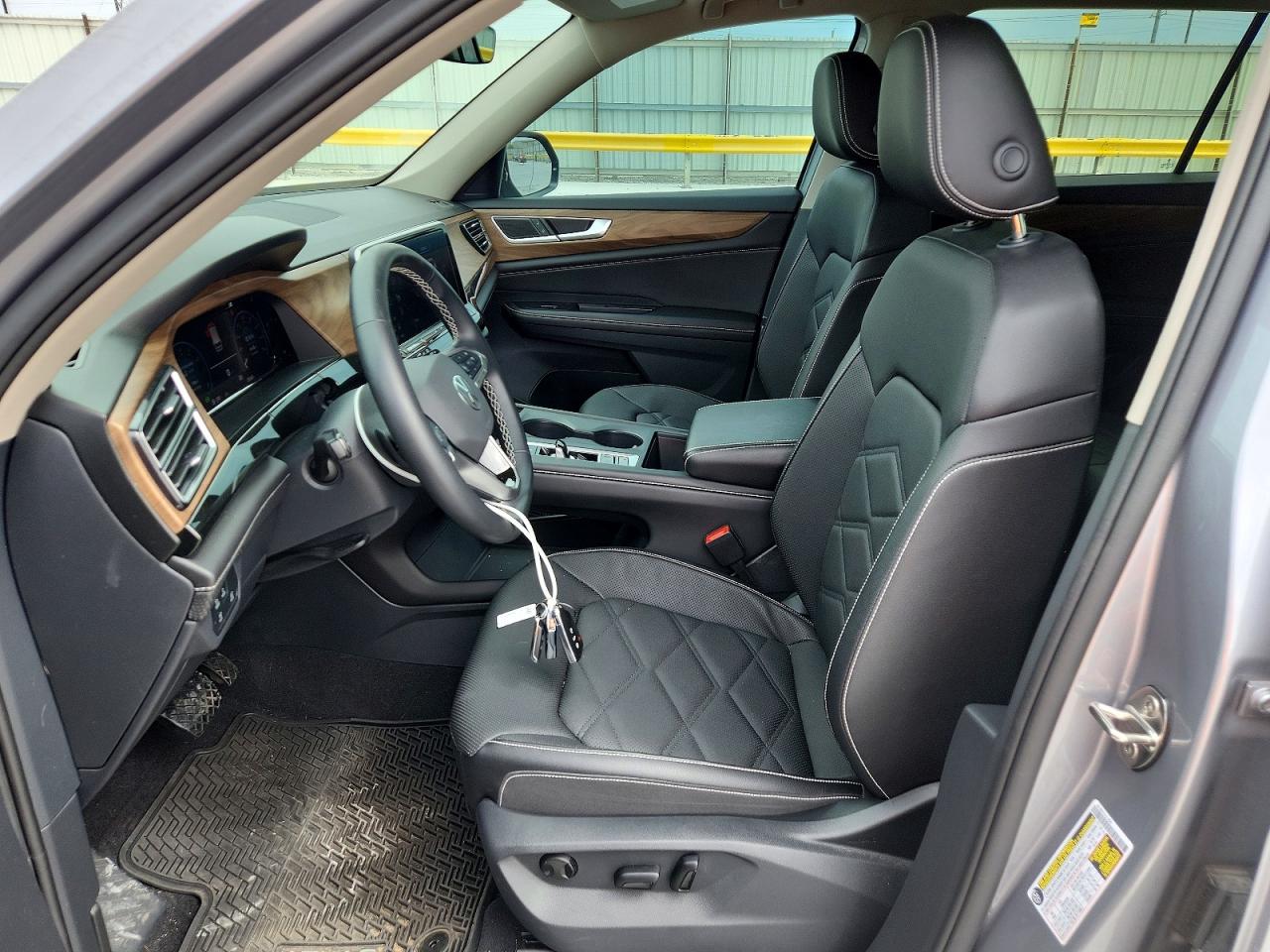 2025 Volkswagen Atlas Se Серебряный vin: 1V2DR2CAXSC543122