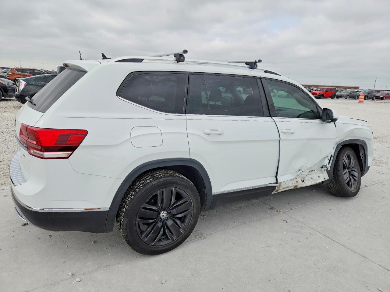 2019 Volkswagen Atlas Sel White vin: 1V2ER2CA7KC618119