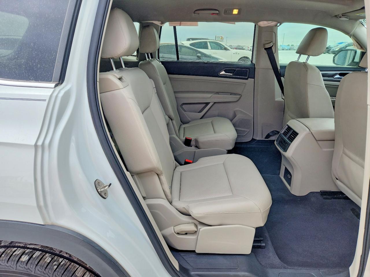 2019 Volkswagen Atlas Sel White vin: 1V2ER2CA7KC618119