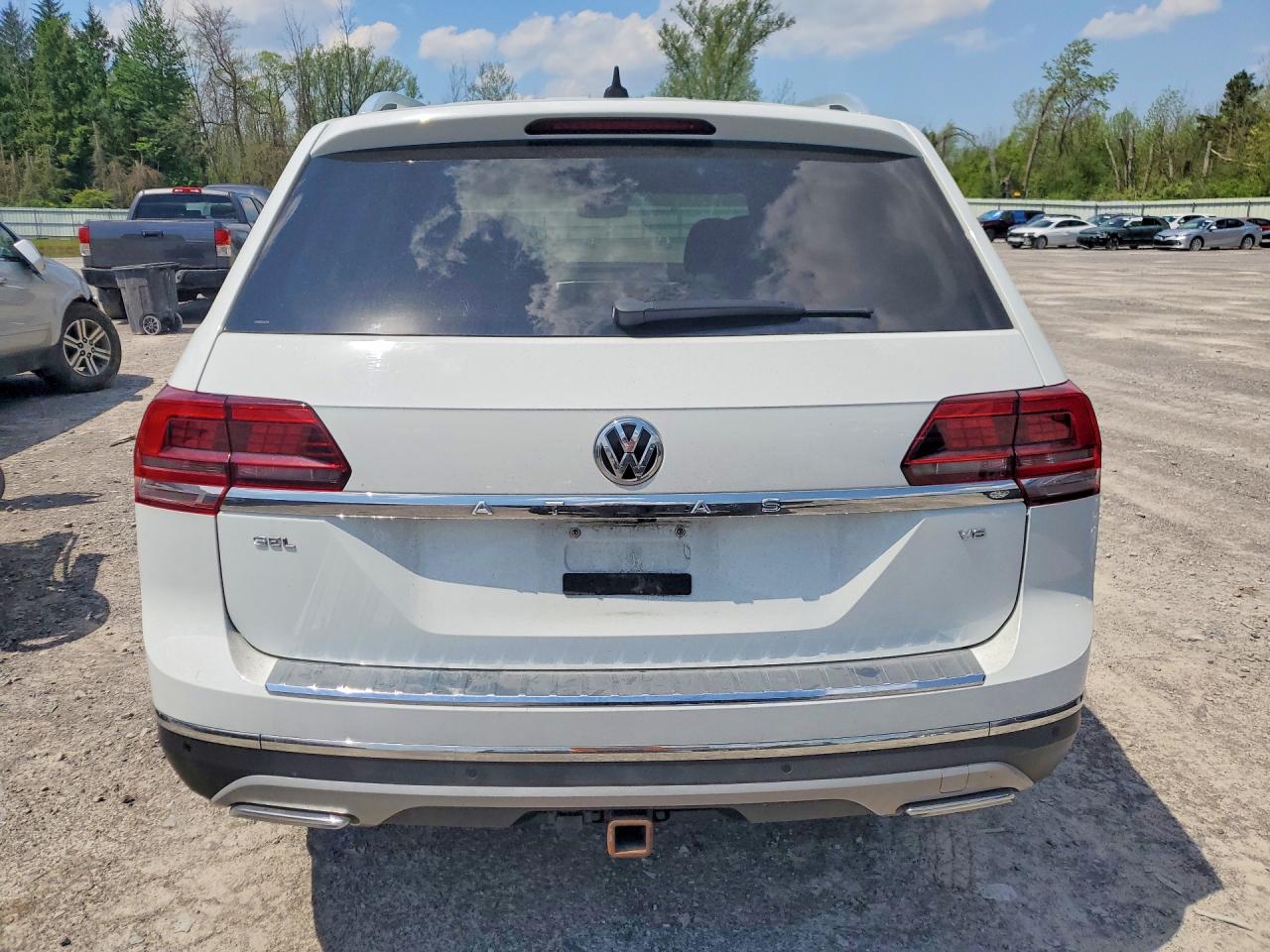 2019 Volkswagen Atlas Sel White vin: 1V2ER2CA8KC554379