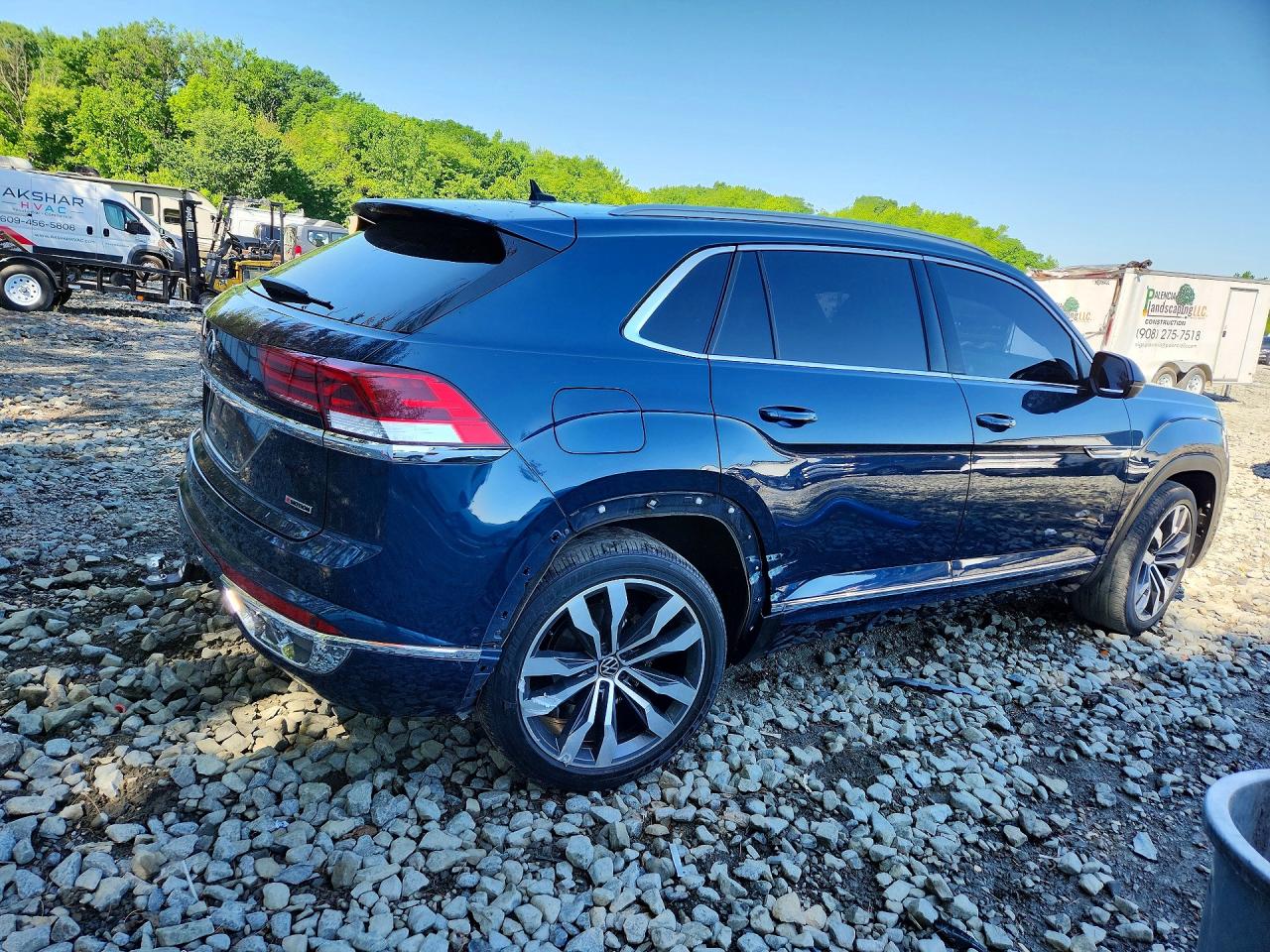 2022 Volkswagen Atlas Cross Sport Sel Premium R-line Blue vin: 1V2FE2CA8NC216002