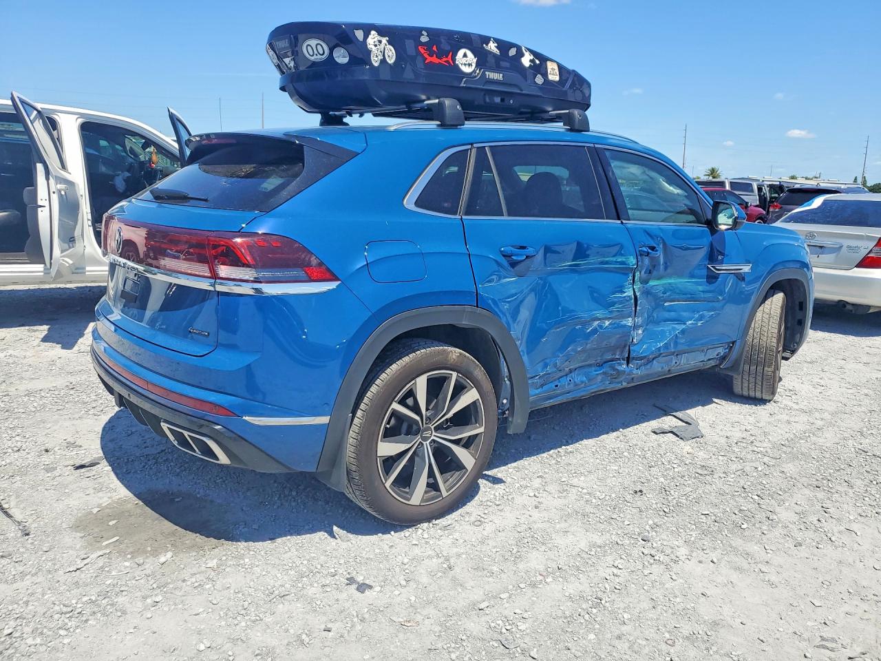 2025 Volkswagen Atlas Cross Sport Sel Premium R-line Blue vin: 1V2FE2CA9SC219969