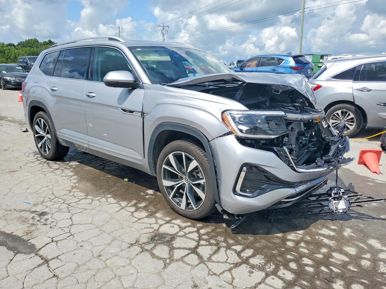 2026 Volkswagen Atlas Sel Premium R-line Серебряный vin: 1V2FN2CA8TC538670