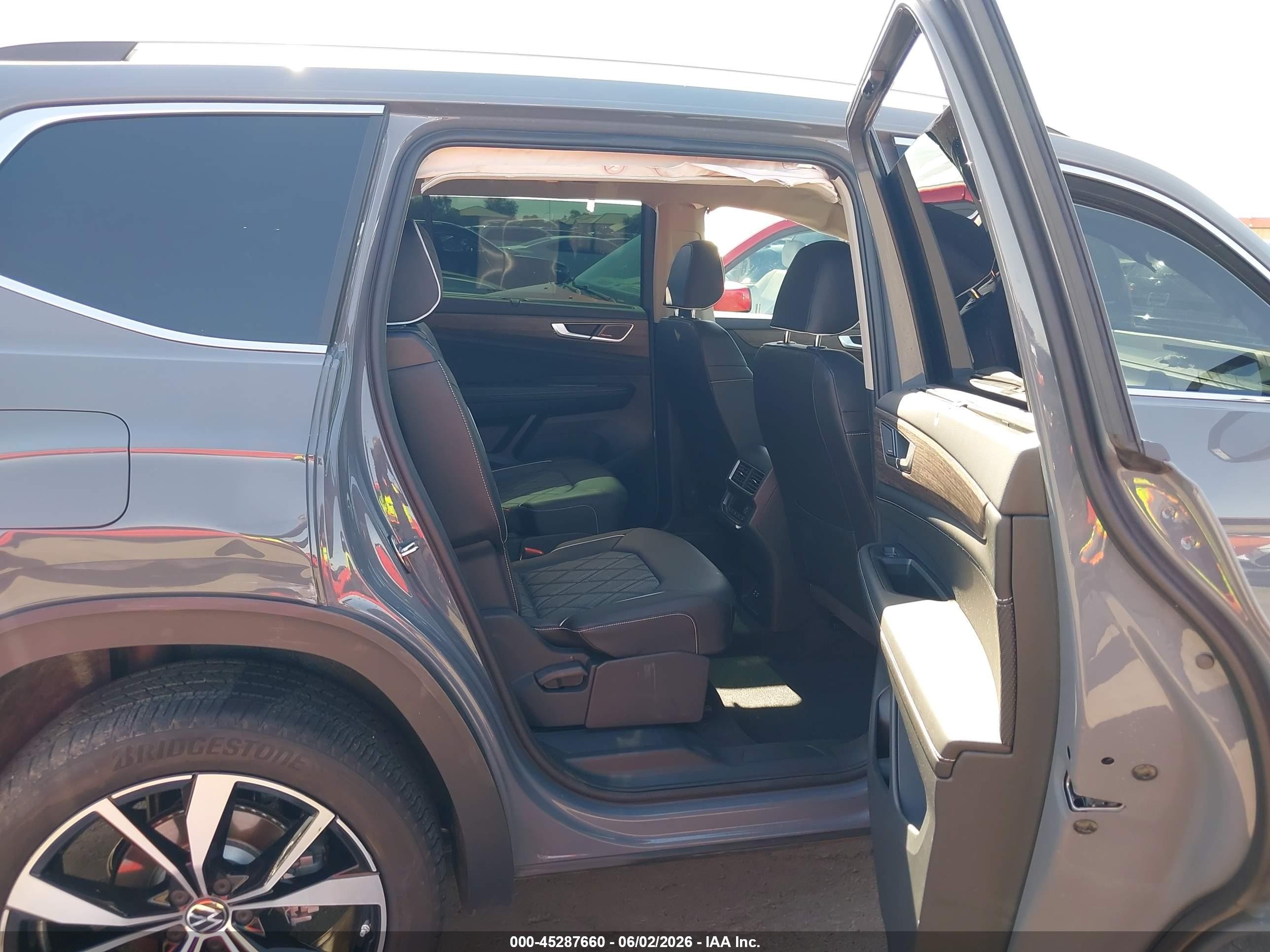 2026 Volkswagen Atlas Sel Premium R-line Gray vin: 1V2FN2CAXTC504018
