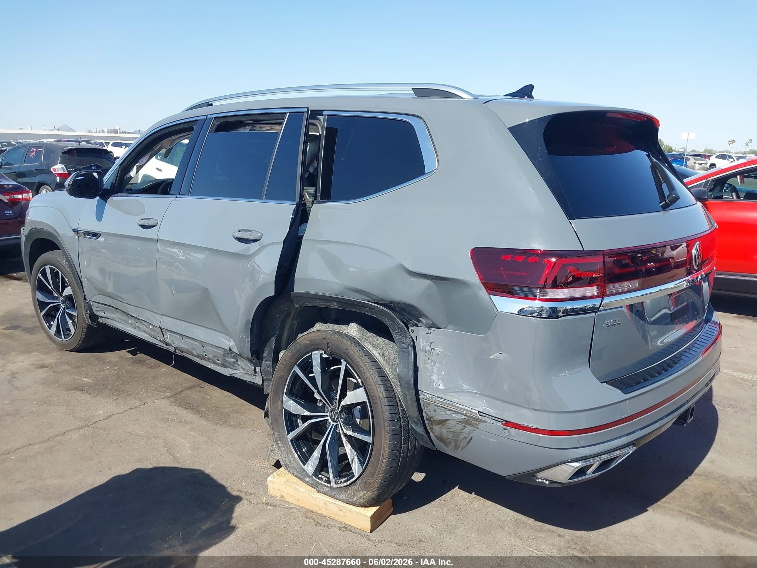 2026 Volkswagen Atlas Sel Premium R-line Gray vin: 1V2FN2CAXTC504018