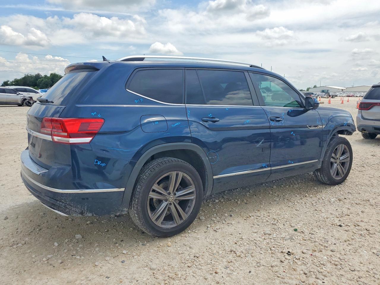 2018 Volkswagen Atlas Se Blue vin: 1V2FR2CA0JC575424