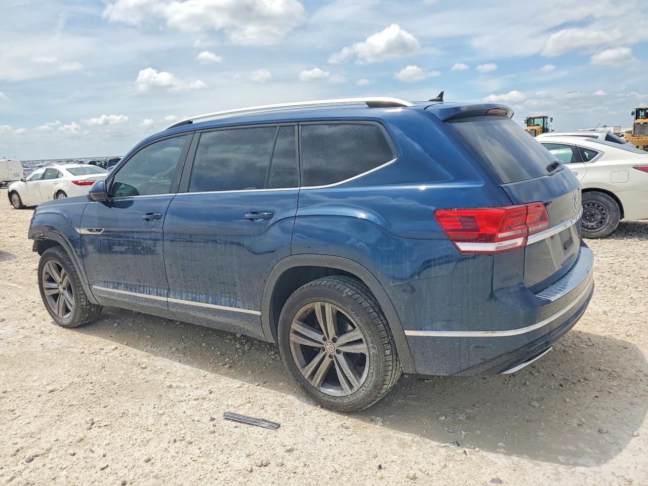 2018 Volkswagen Atlas Se Blue vin: 1V2FR2CA0JC575424
