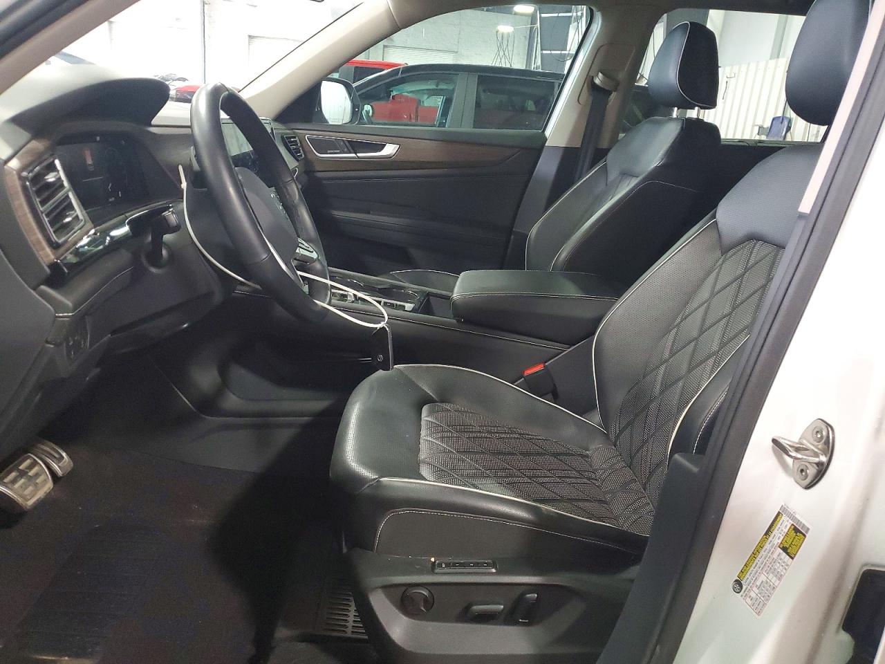 2024 Volkswagen Atlas Sel Premium R-line White vin: 1V2FR2CA2RC533090