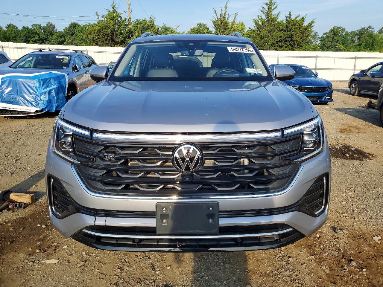 2024 Volkswagen Atlas Sel Premium R-line Silver vin: 1V2FR2CA2RC569510