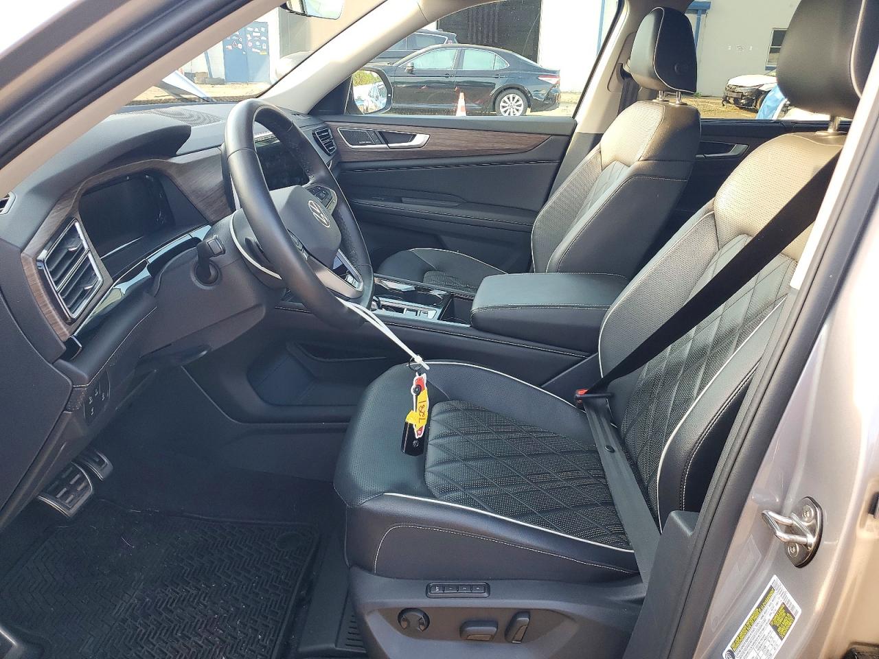 2024 Volkswagen Atlas Sel Premium R-line Silver vin: 1V2FR2CA2RC569510