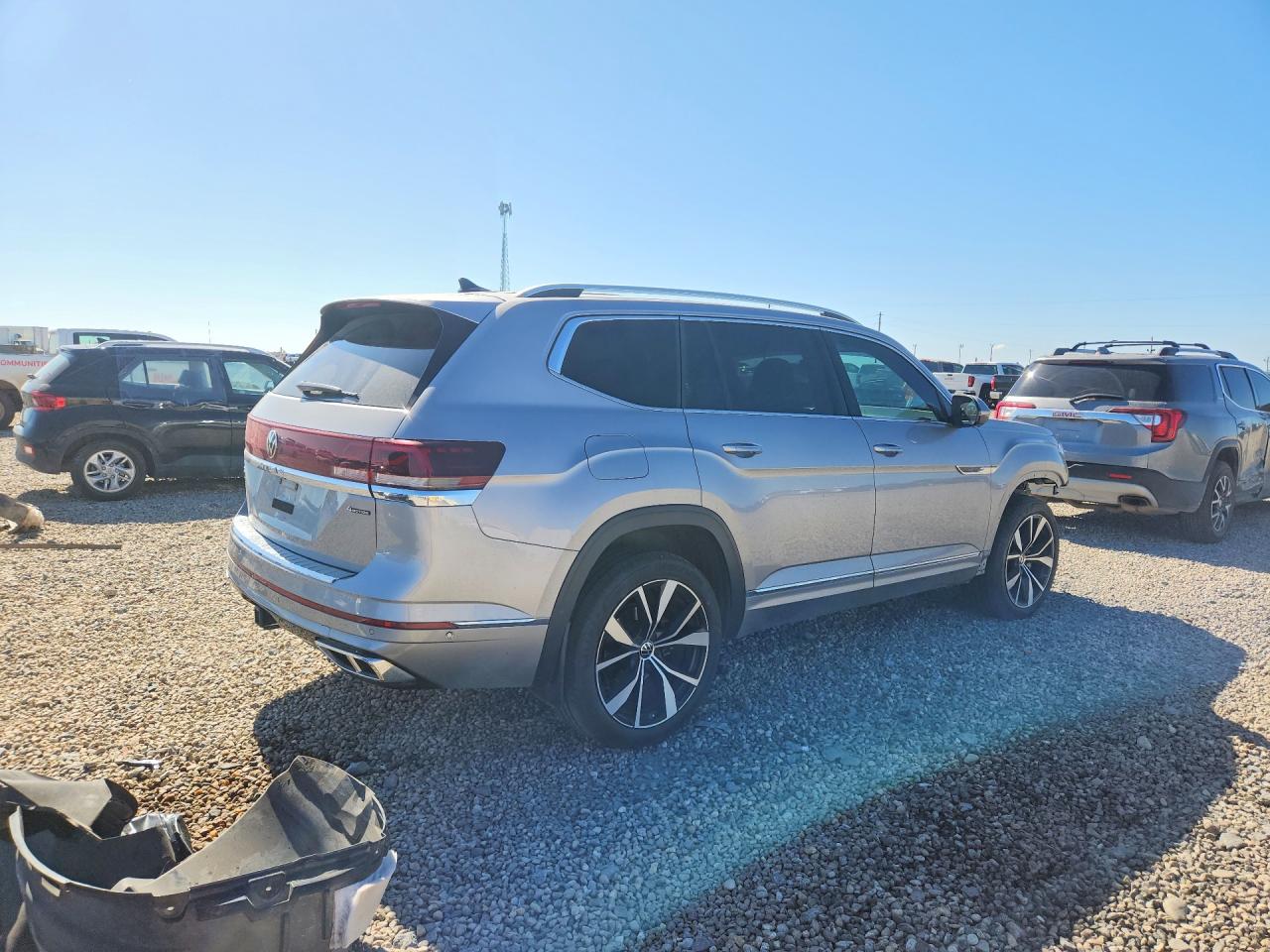 2024 Volkswagen Atlas Sel Premium R-line Silver vin: 1V2FR2CA4RC520759