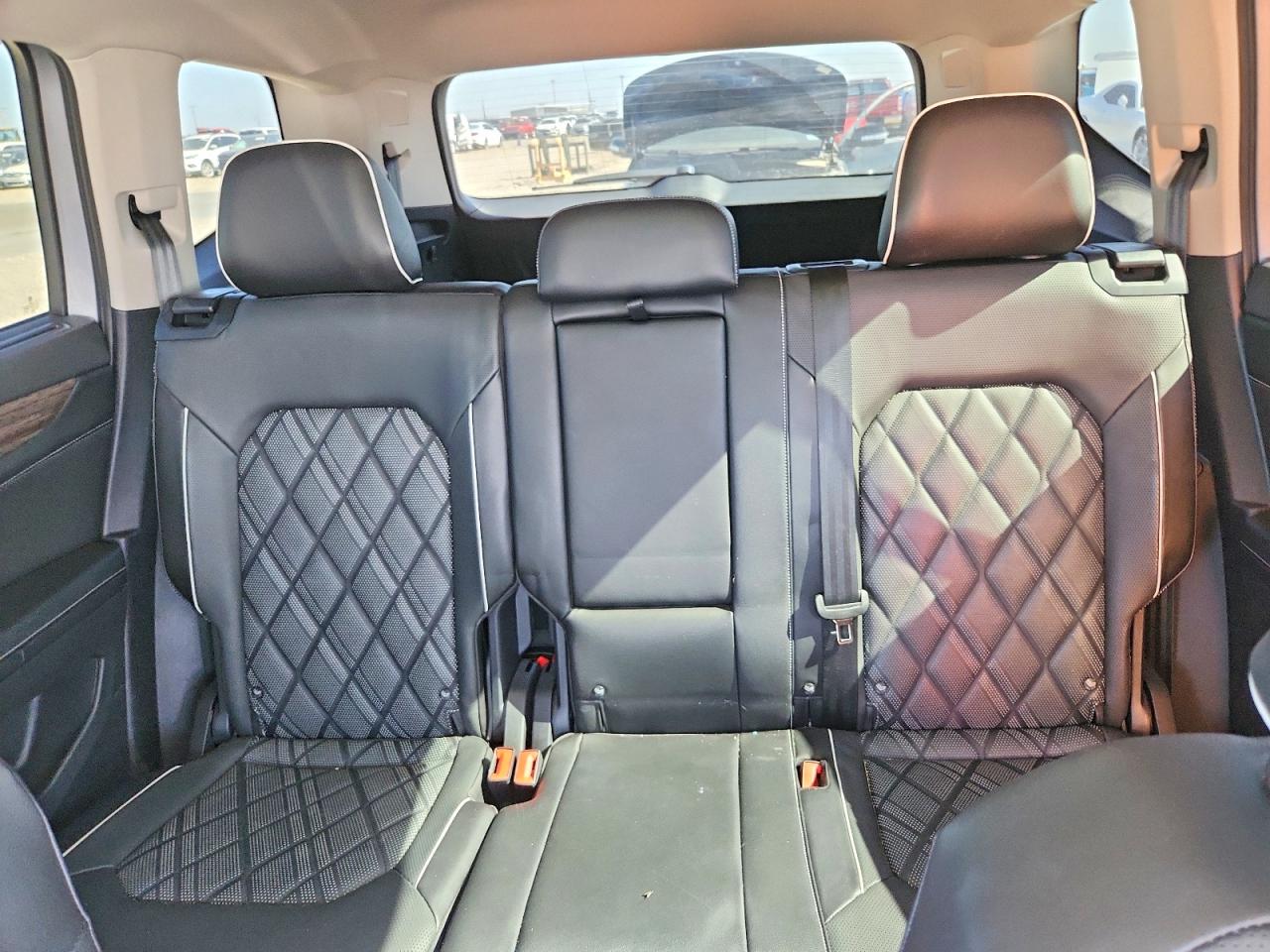 2024 Volkswagen Atlas Sel Premium R-line Silver vin: 1V2FR2CA4RC520759