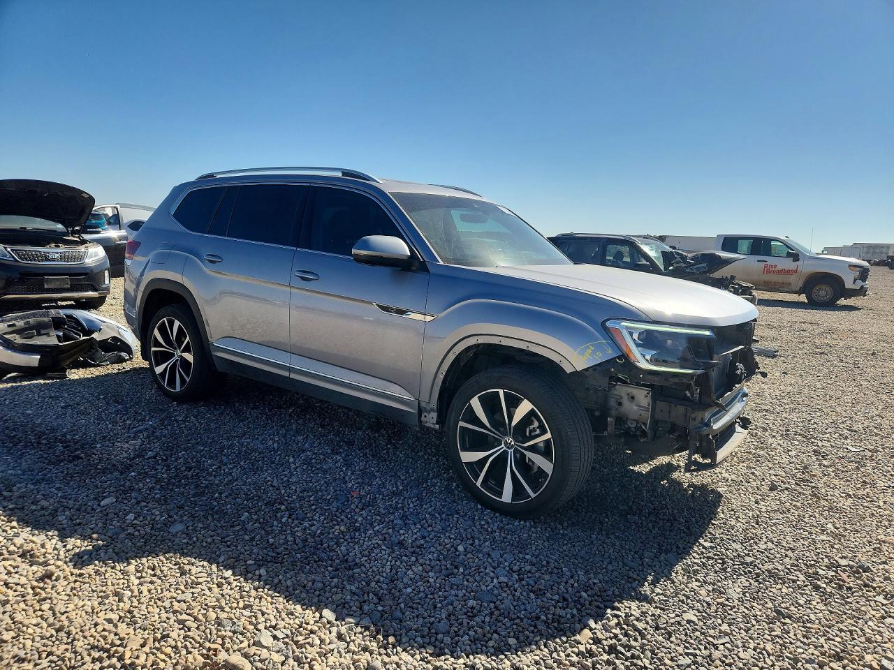 2024 Volkswagen Atlas Sel Premium R-line Silver vin: 1V2FR2CA4RC520759