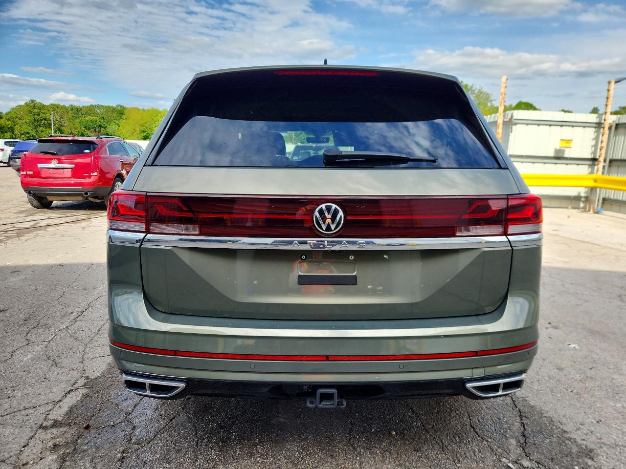 2025 Volkswagen Atlas Sel Premium R-line Green vin: 1V2FR2CA4SC532884