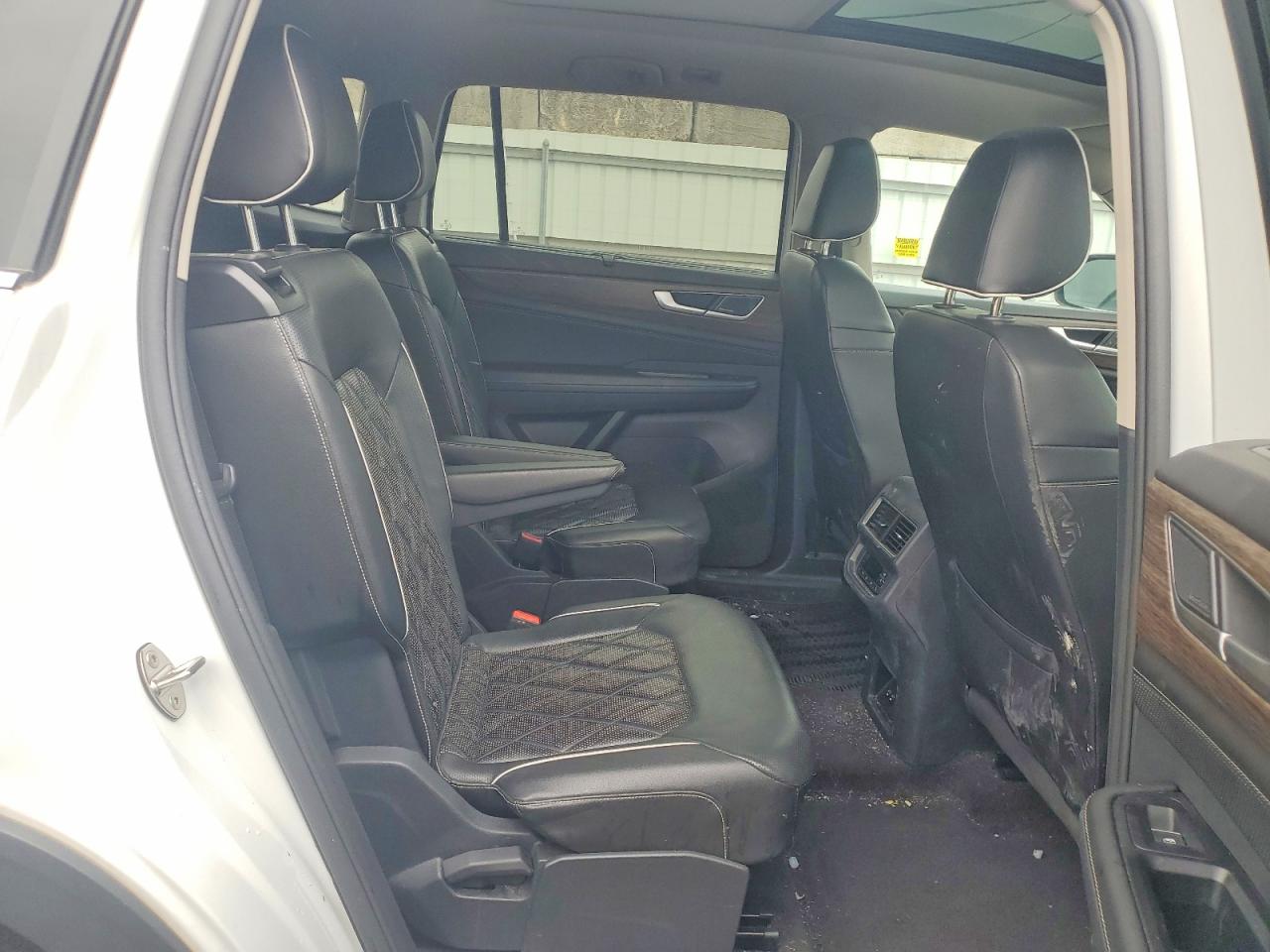 2024 Volkswagen Atlas Sel Premium R-line White vin: 1V2FR2CA6RC508113