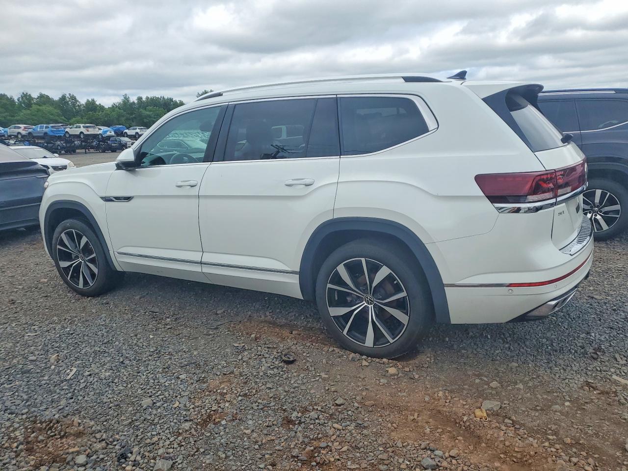 2024 Volkswagen Atlas Sel Premium R-line White vin: 1V2FR2CA6RC508113