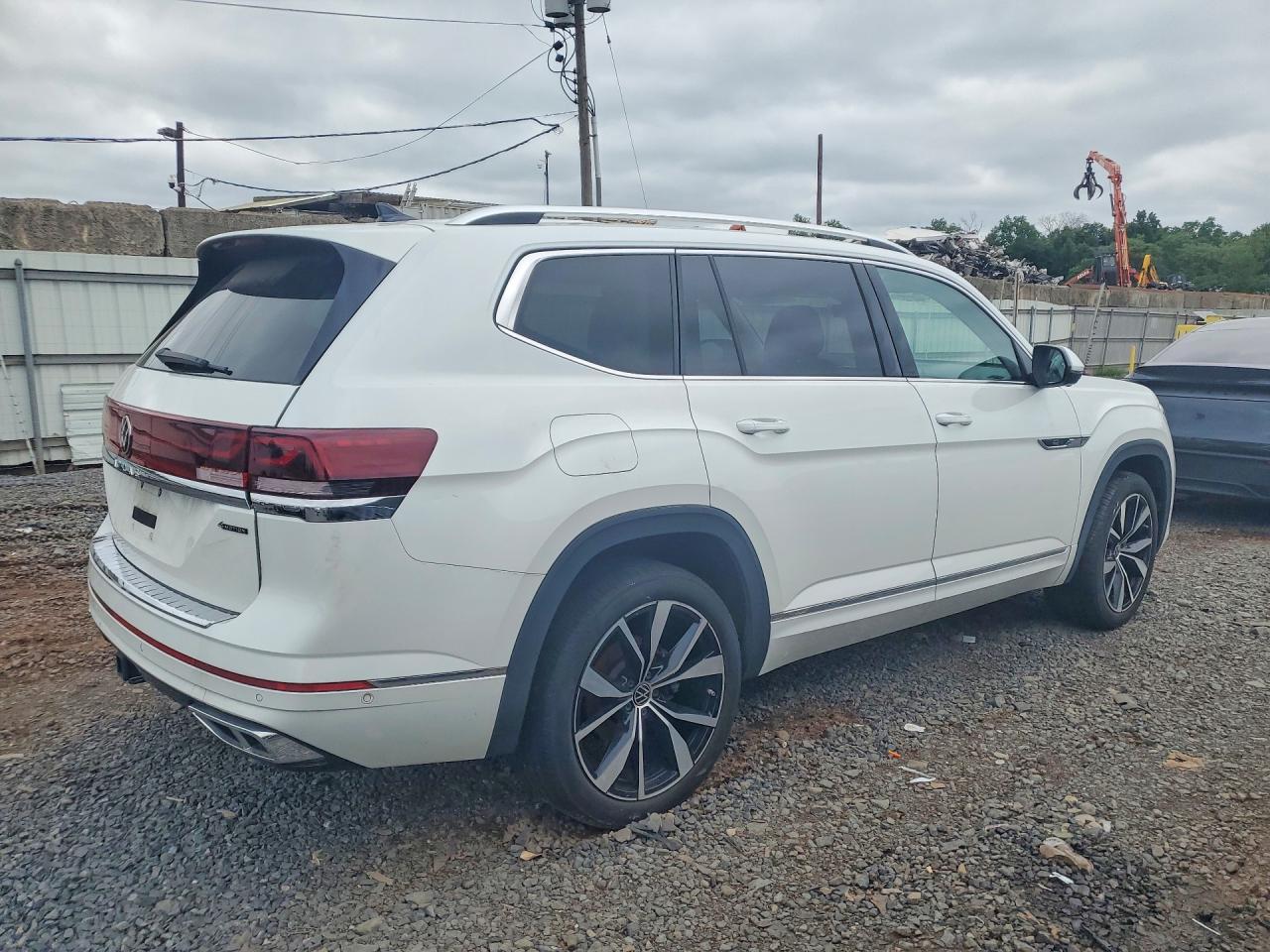 2024 Volkswagen Atlas Sel Premium R-line White vin: 1V2FR2CA6RC508113