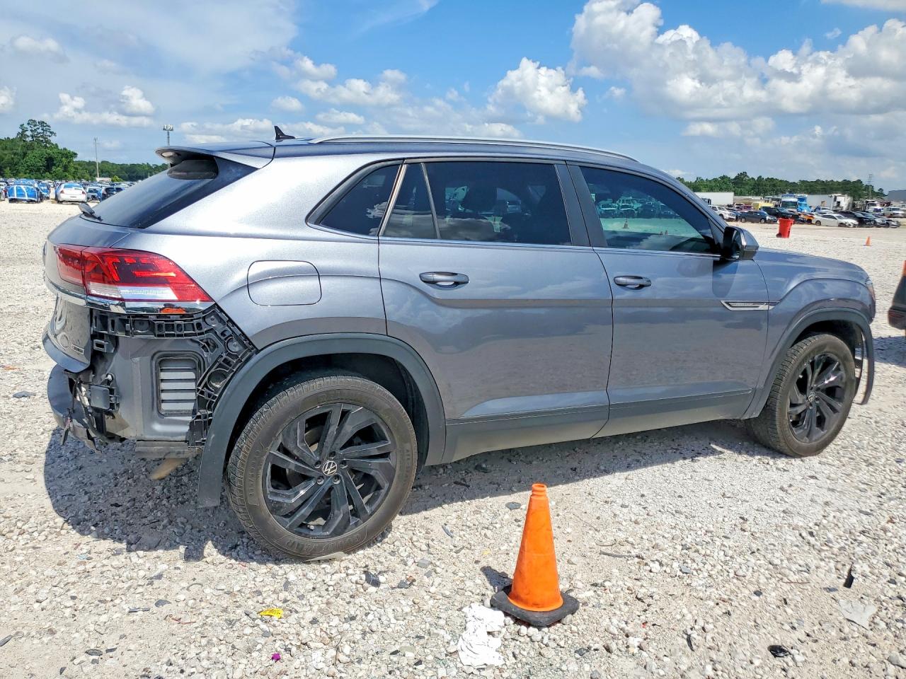 2020 Volkswagen Atlas Cross Sport S Gray vin: 1V2GC2CA2LC223082