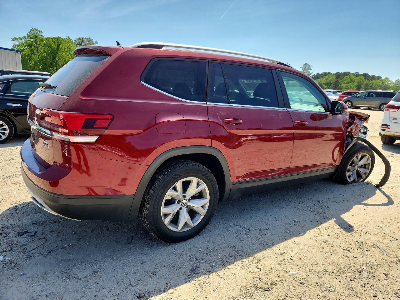 2018 Volkswagen Atlas S Red vin: 1V2GR2CA6JC543078