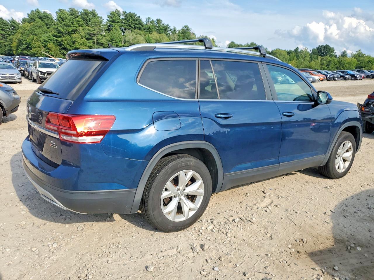 2019 Volkswagen Atlas S Teal vin: 1V2GR2CAXKC541884