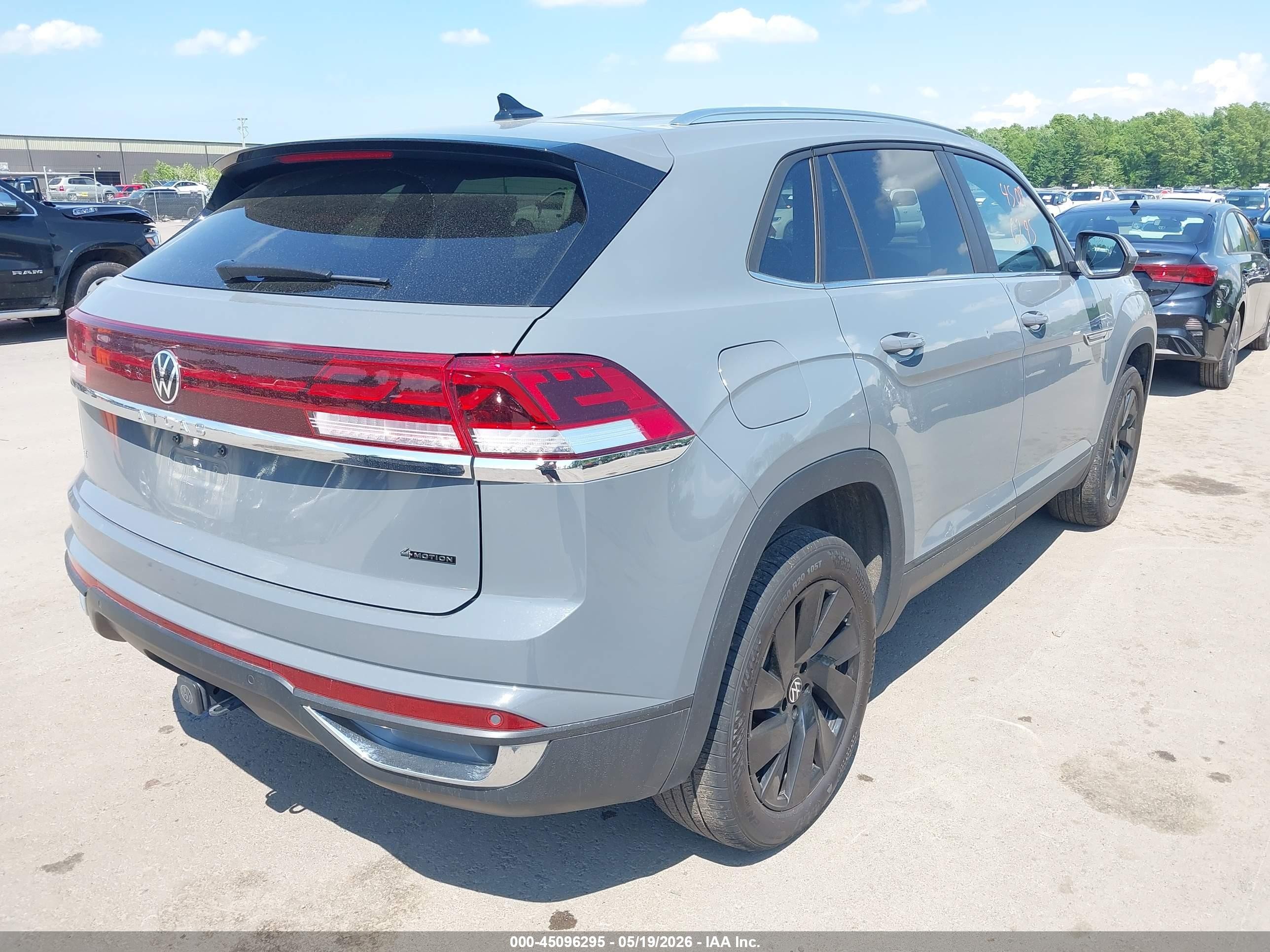 2025 Volkswagen Atlas Cross Sport 2.0t Se W/technology Gray vin: 1V2HE2CA7SC213984