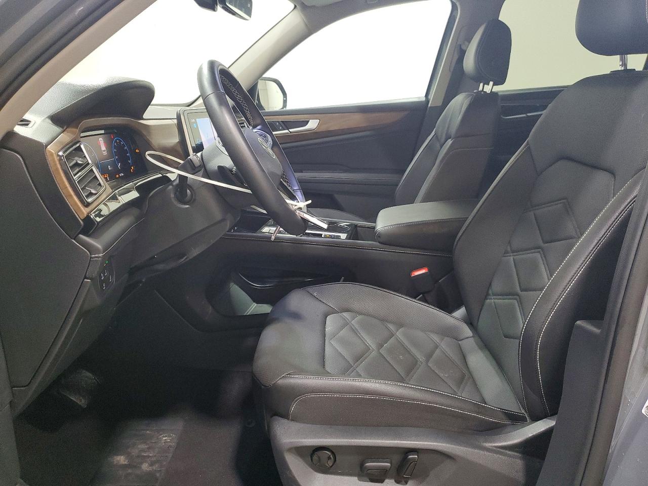 2026 Volkswagen Atlas Se Gray vin: 1V2HN2CA2TC527253