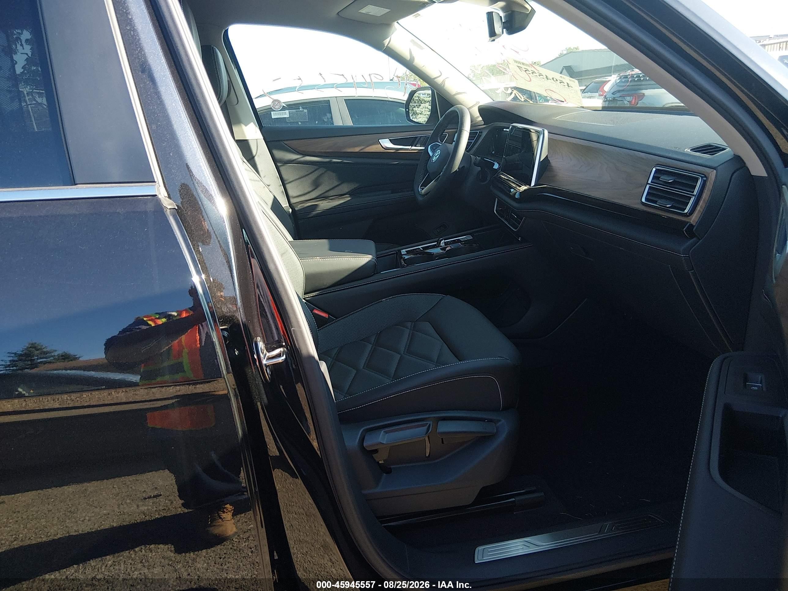 2026 Volkswagen Atlas Se With Technology Black vin: 1V2HN2CA6TC579775