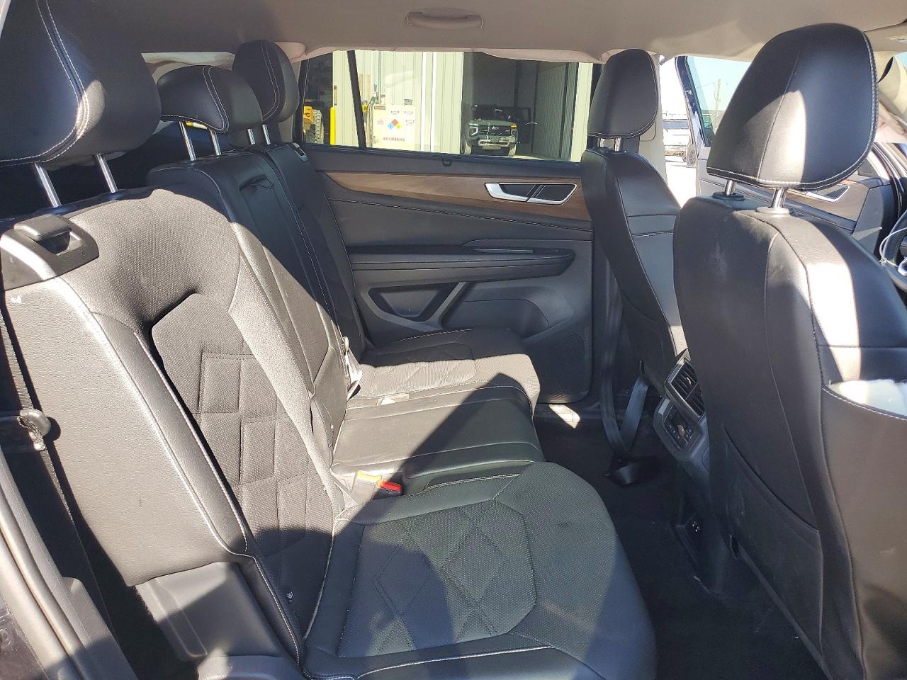 2024 Volkswagen Atlas Se Black vin: 1V2HR2CA0RC531881