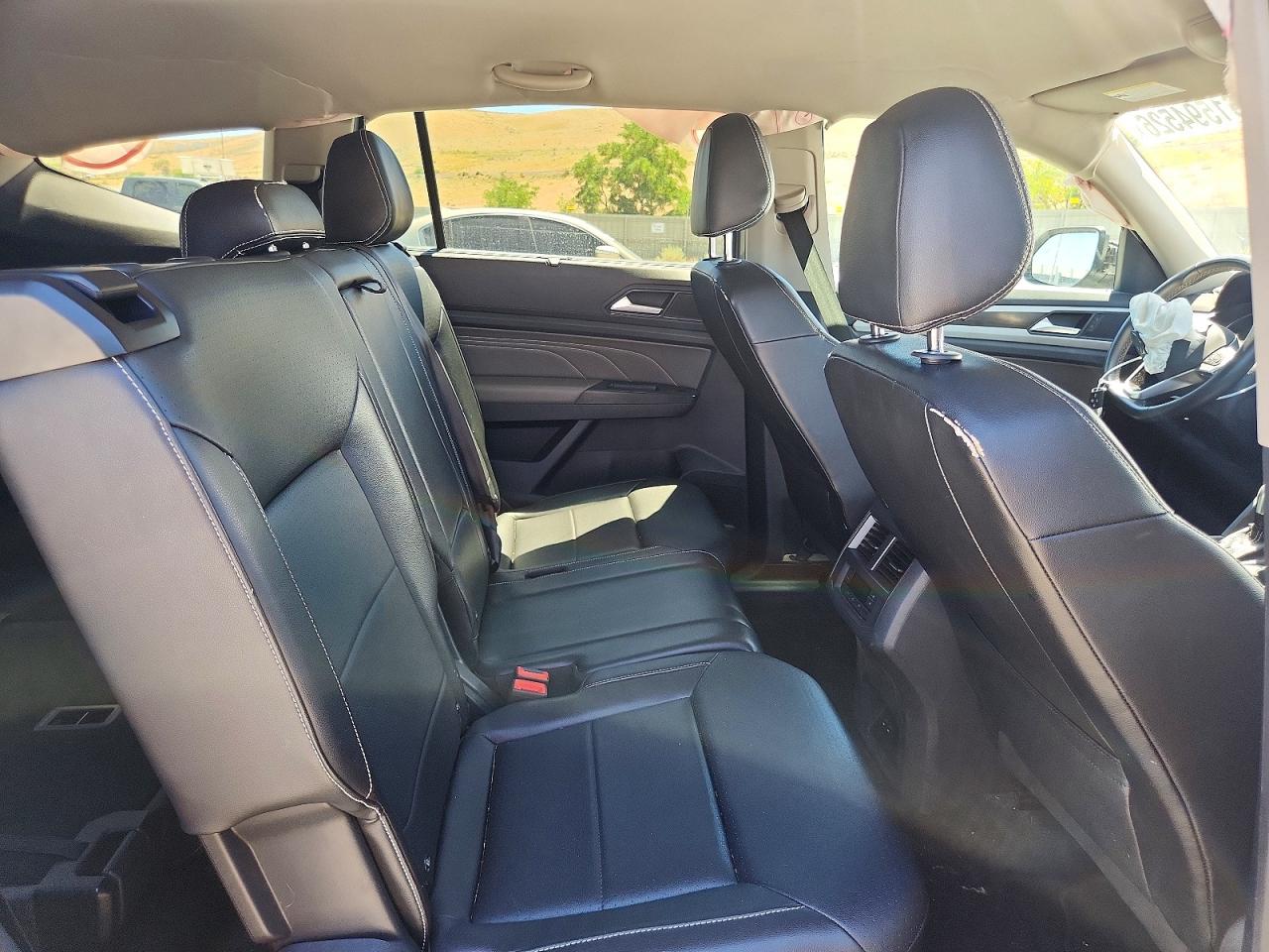 2021 Volkswagen Atlas Se Silver vin: 1V2HR2CA1MC545331
