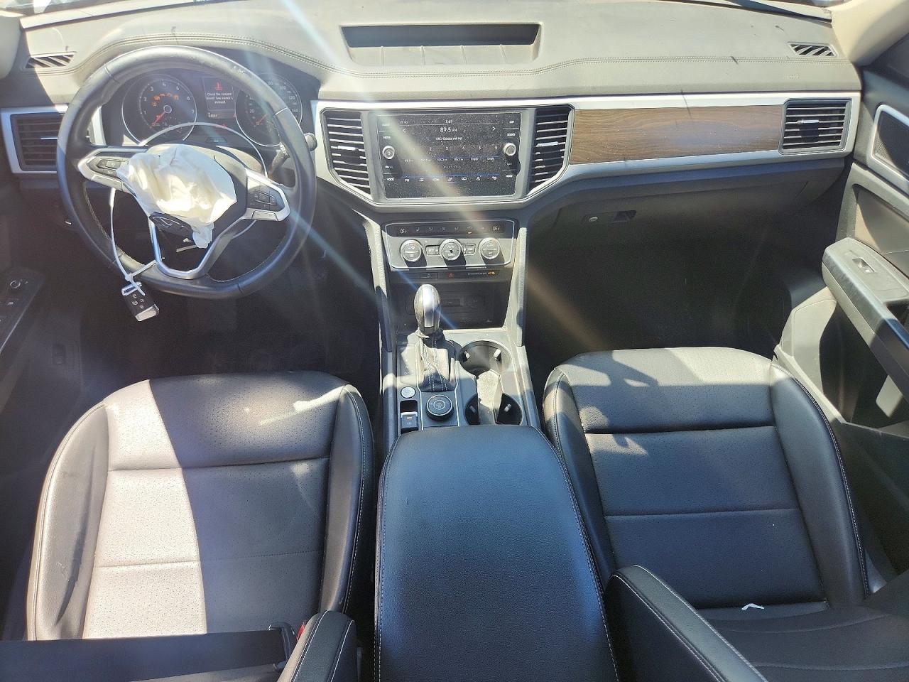 2021 Volkswagen Atlas Se Silver vin: 1V2HR2CA1MC545331