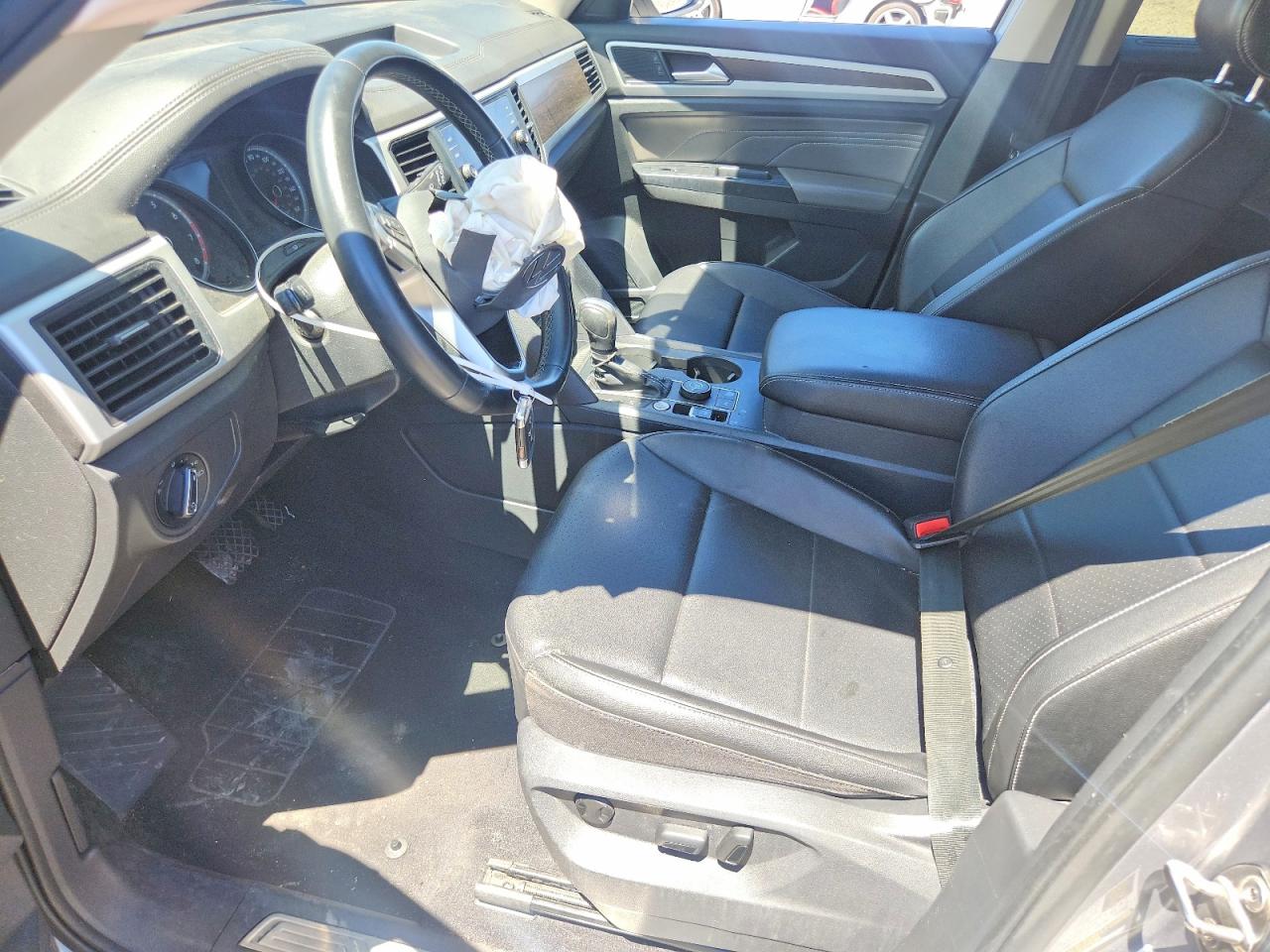 2021 Volkswagen Atlas Se Silver vin: 1V2HR2CA1MC545331