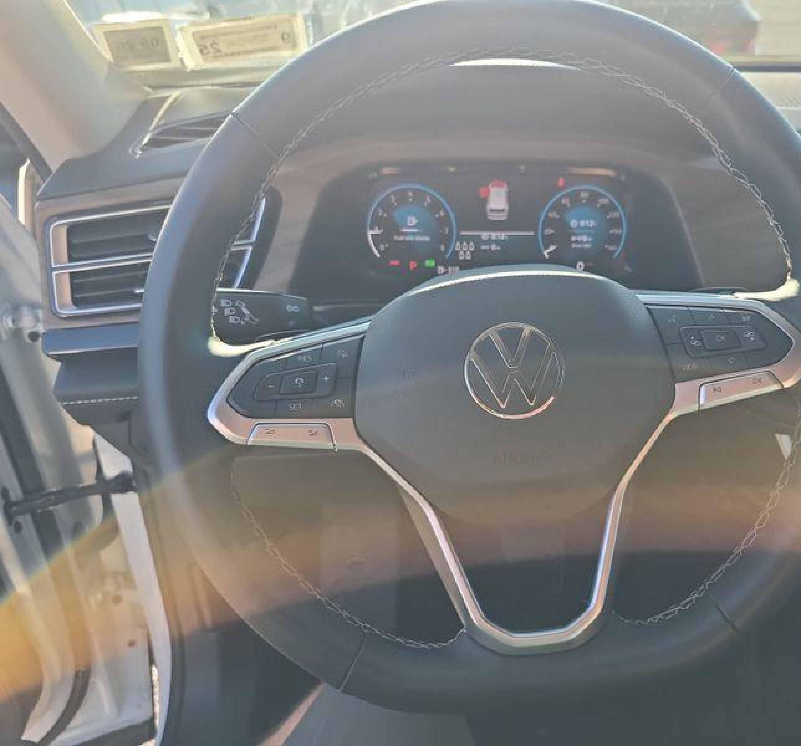 2024 Volkswagen Atlas 2.0t Se W/technology vin: 1V2HR2CA1RC576389