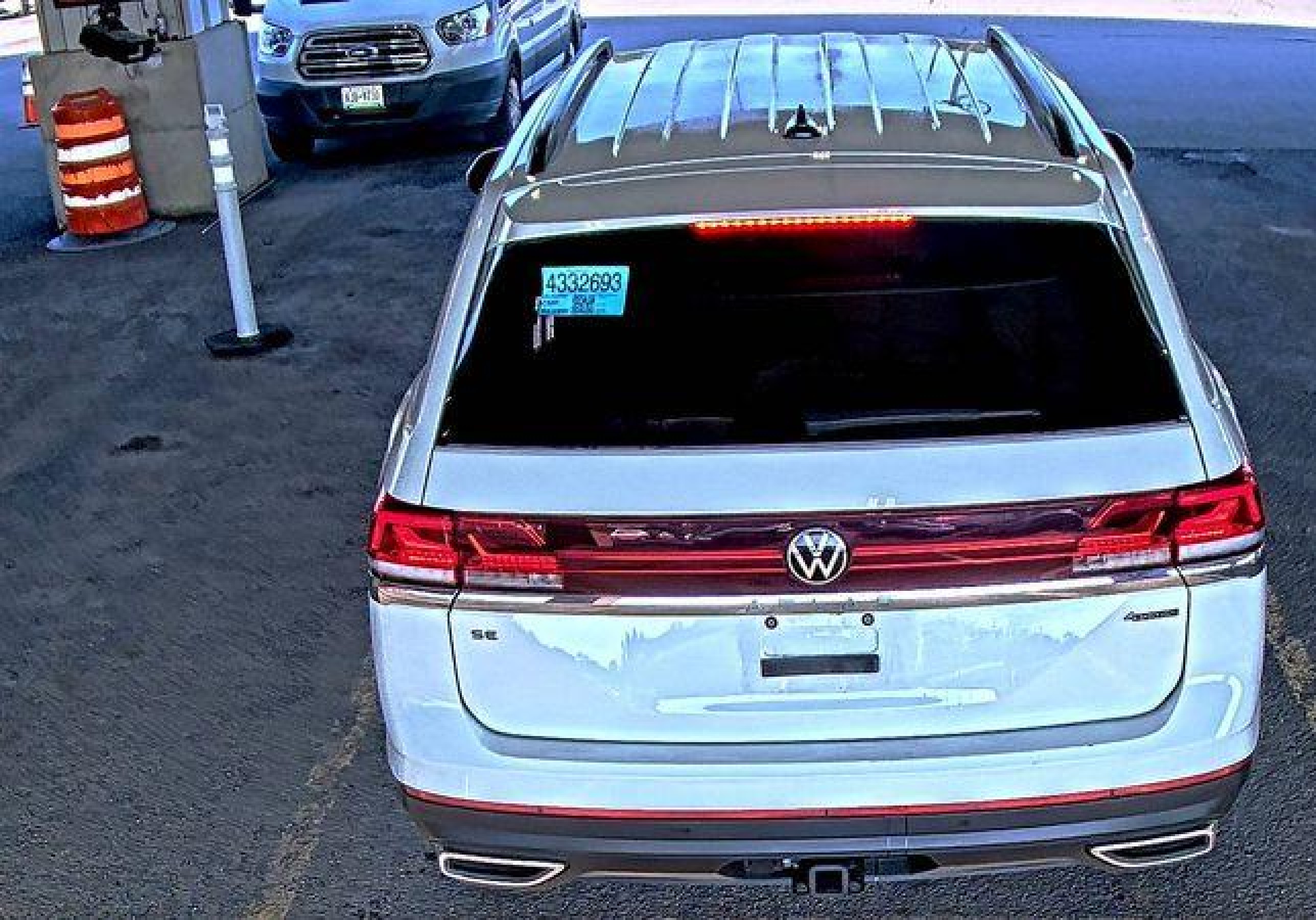 2024 Volkswagen Atlas 2.0t Se W/technology vin: 1V2HR2CA1RC576389