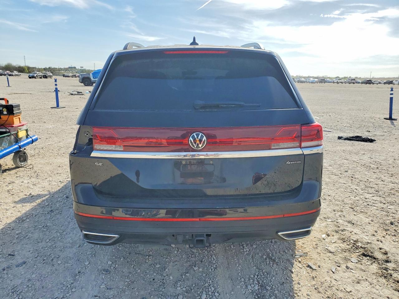 2024 Volkswagen Atlas Se Black vin: 1V2HR2CA4RC574491
