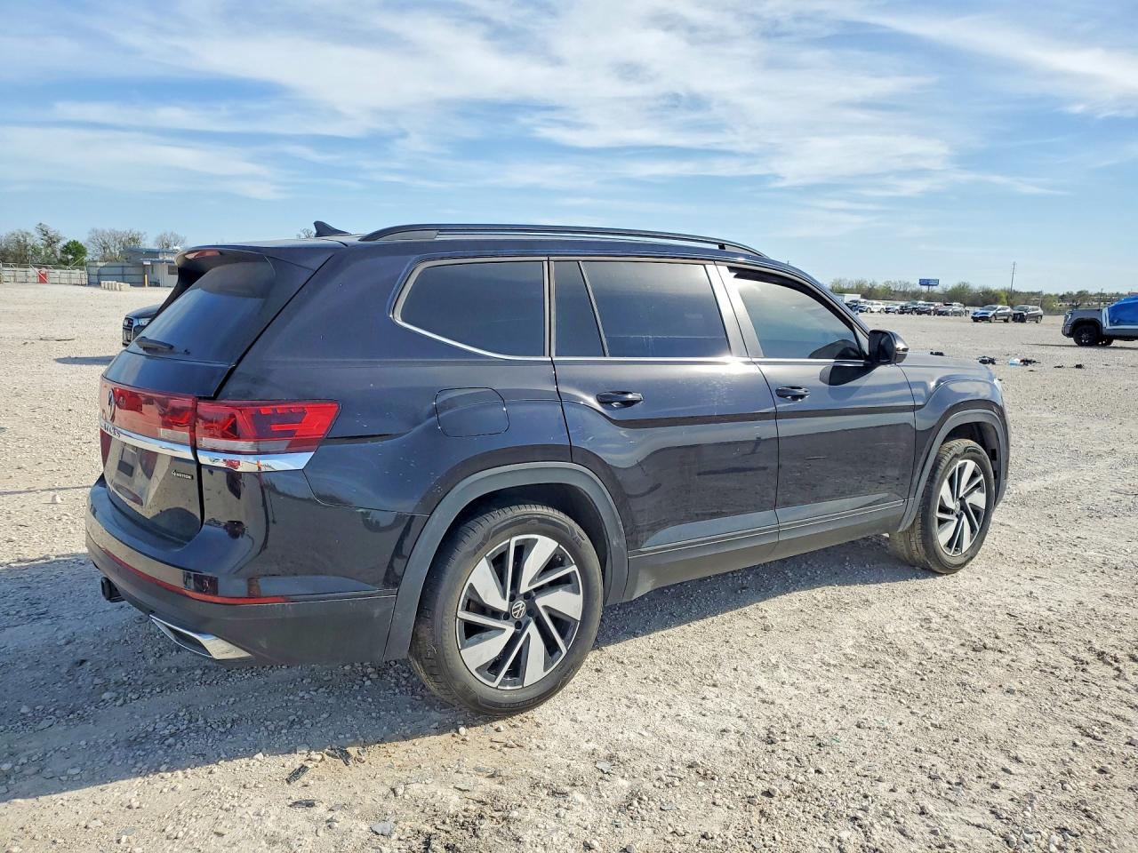 2024 Volkswagen Atlas Se Black vin: 1V2HR2CA4RC574491