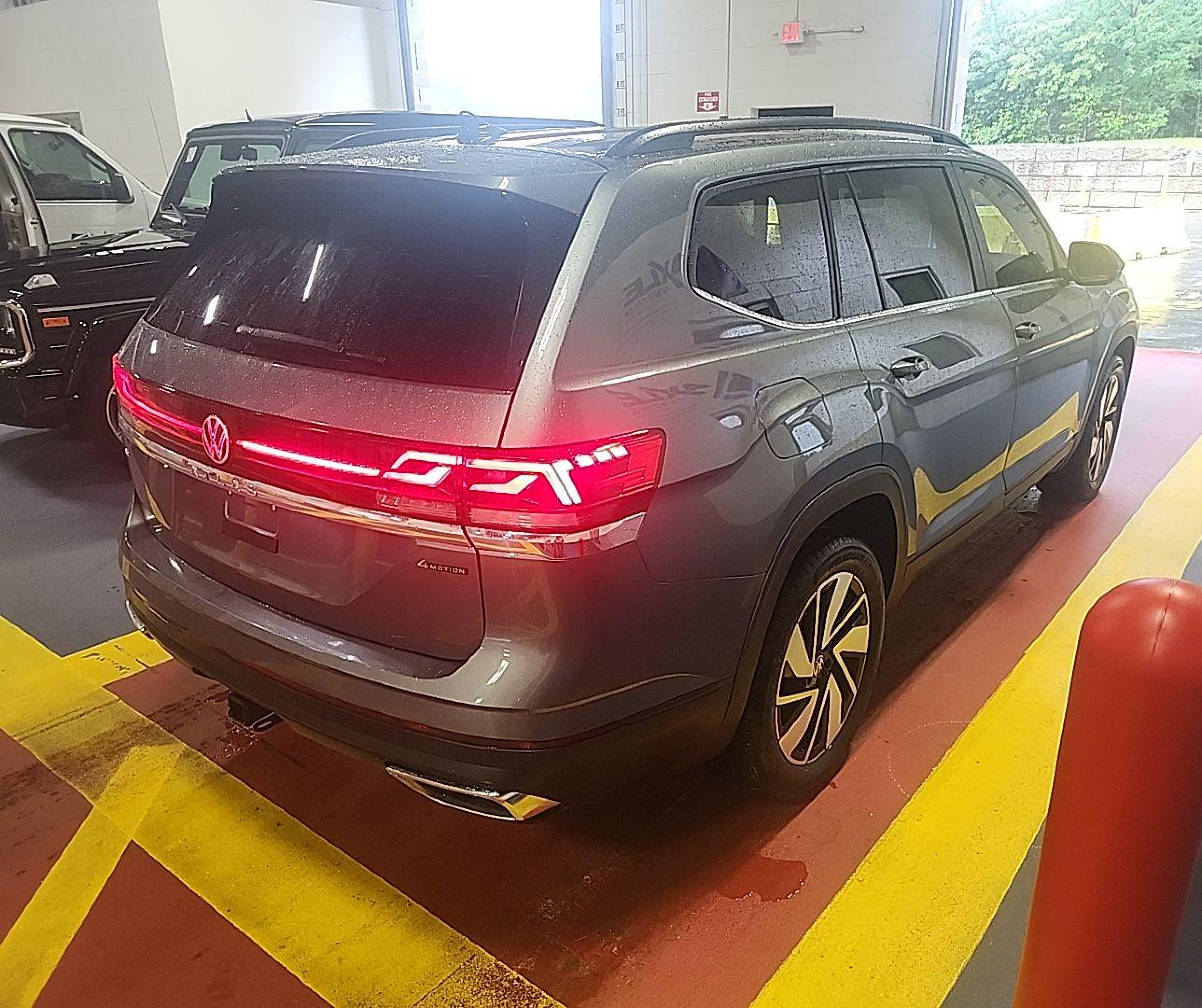 2024 Volkswagen Atlas 2.0t Se W/technology vin: 1V2HR2CAXRC564175