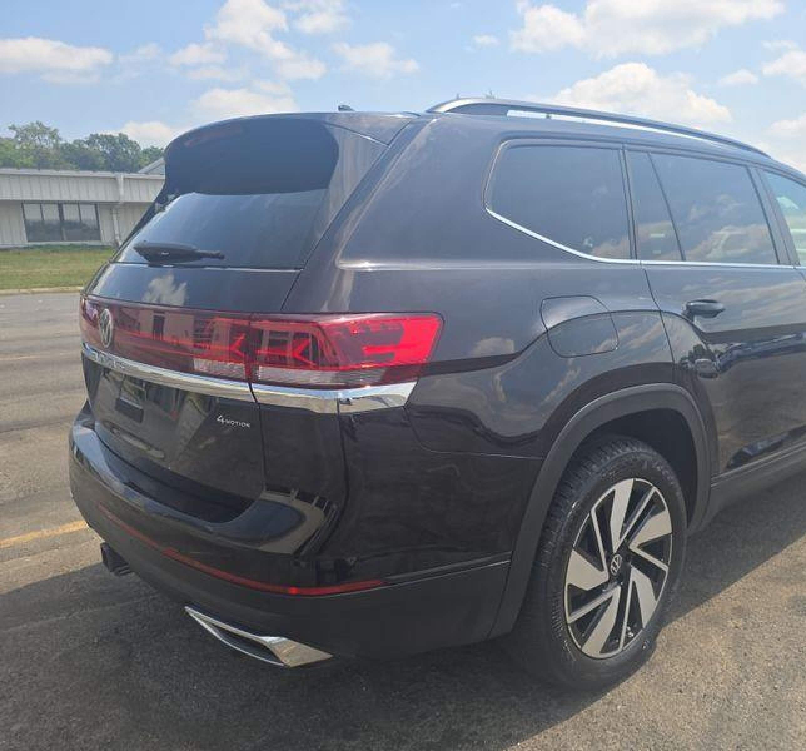 2024 Volkswagen Atlas 2.0t Se W/technology vin: 1V2HR2CAXRC564712