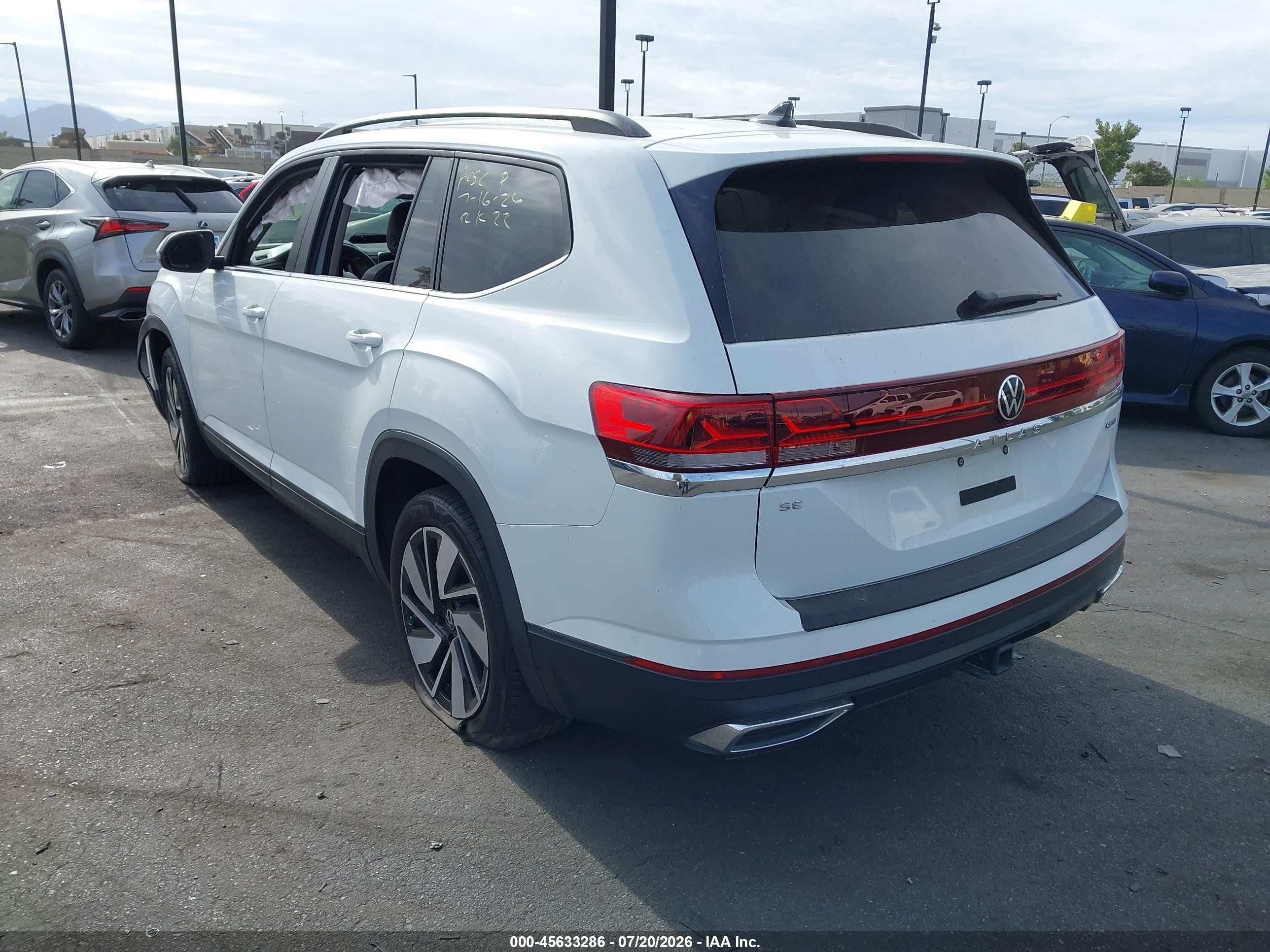 2024 Volkswagen Atlas 2.0t Se W/technology White vin: 1V2HR2CAXRC570607