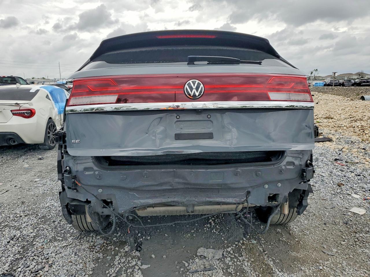 2024 Volkswagen Atlas Cross Sport Se Серый vin: 1V2JE2CA5RC246493