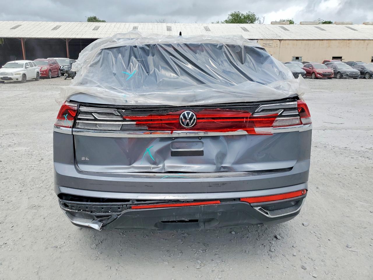 2024 Volkswagen Atlas Cross Sport Se Gray vin: 1V2JE2CA6RC218833