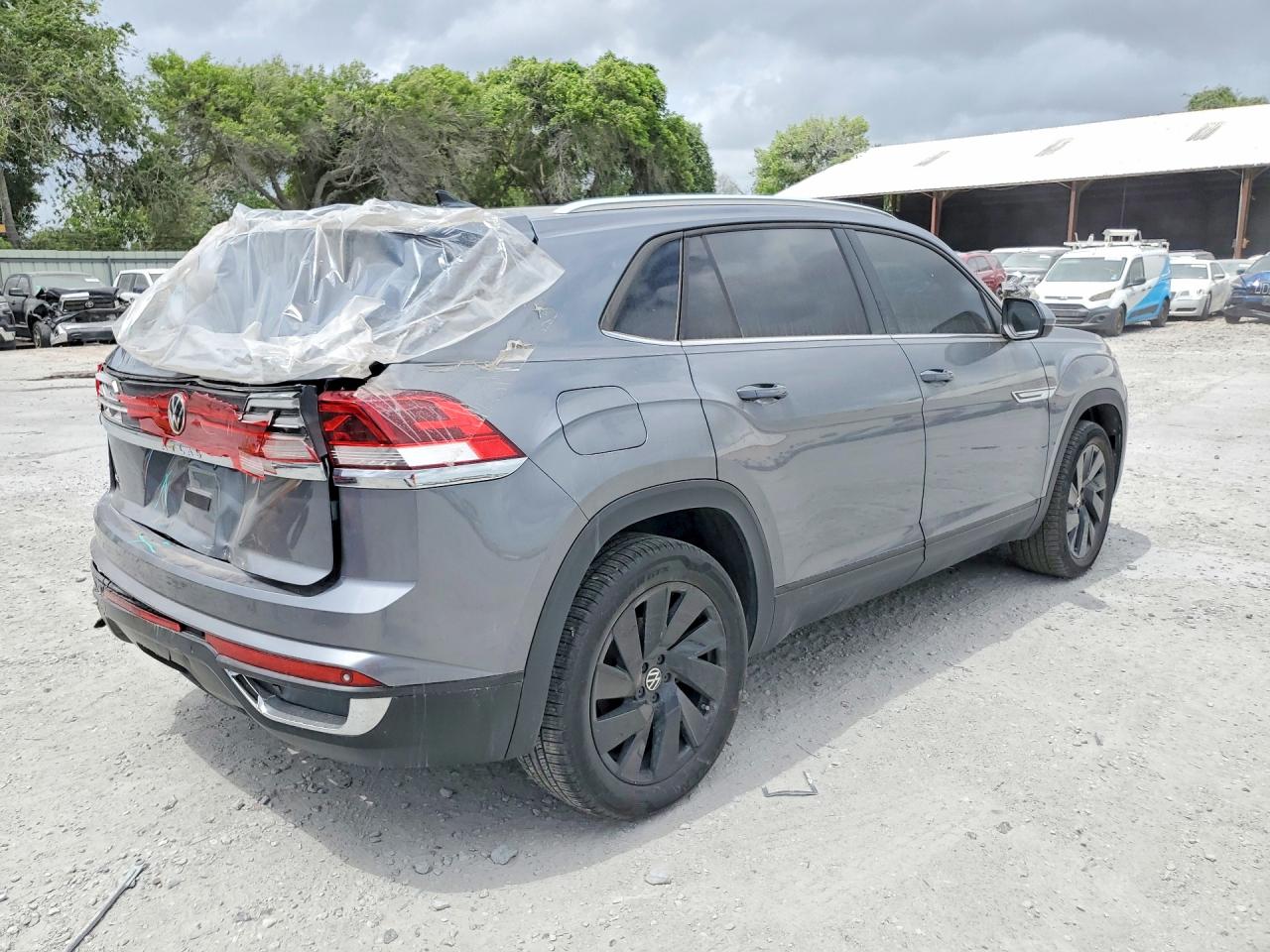 2024 Volkswagen Atlas Cross Sport Se Gray vin: 1V2JE2CA6RC218833