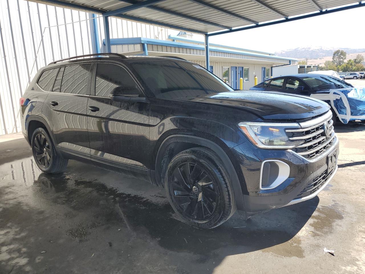 2024 Volkswagen Atlas Se Black vin: 1V2JR2CA0RC539111 Damage: Right Front Door, Multiple Scratches Light, 10 Or More