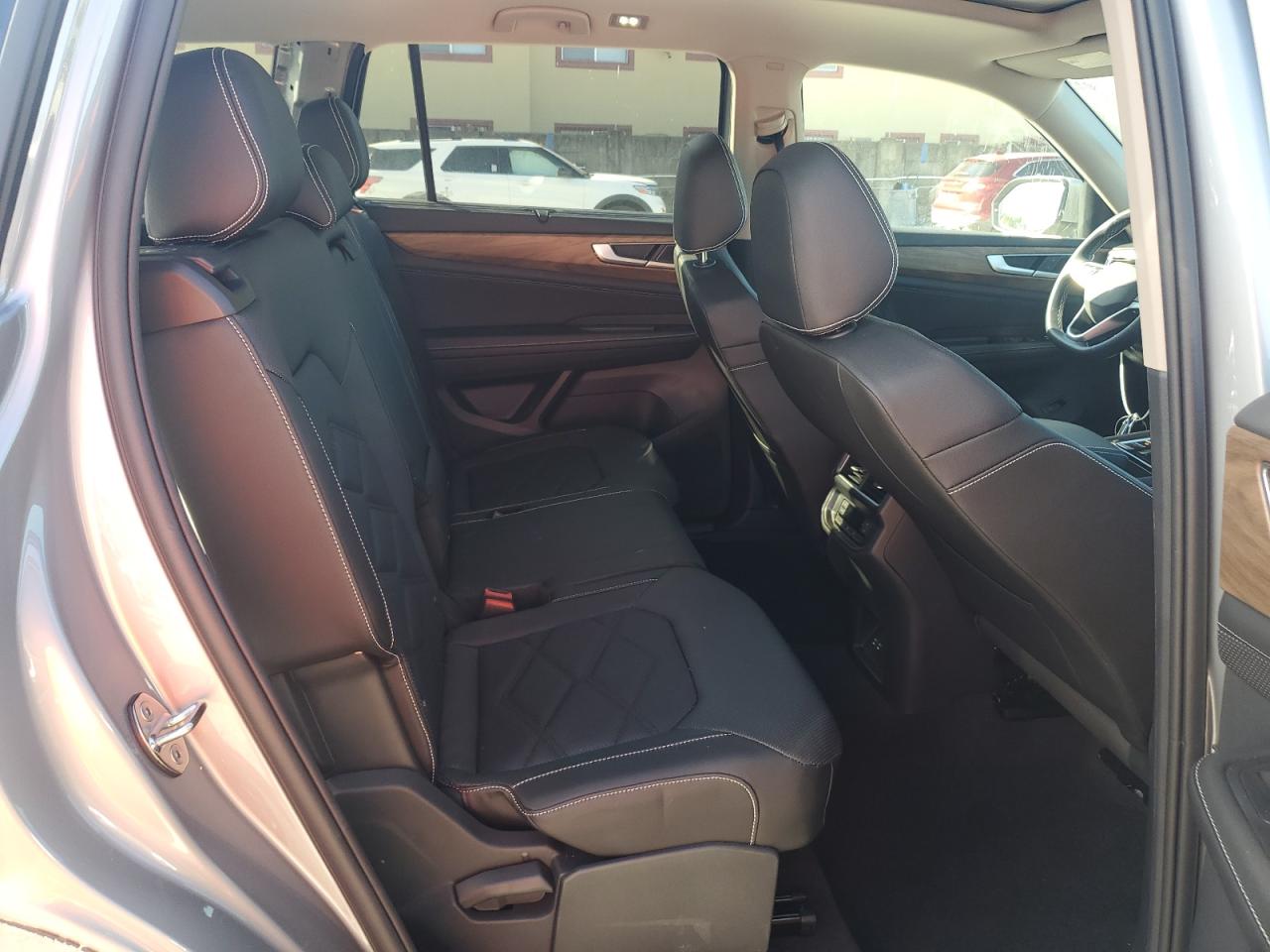 2025 Volkswagen Atlas Se Gray vin: 1V2JR2CA4SC559139