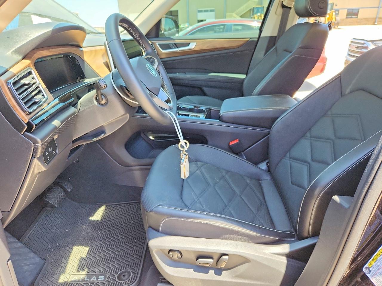2024 Volkswagen Atlas Se Black vin: 1V2JR2CAXRC612453