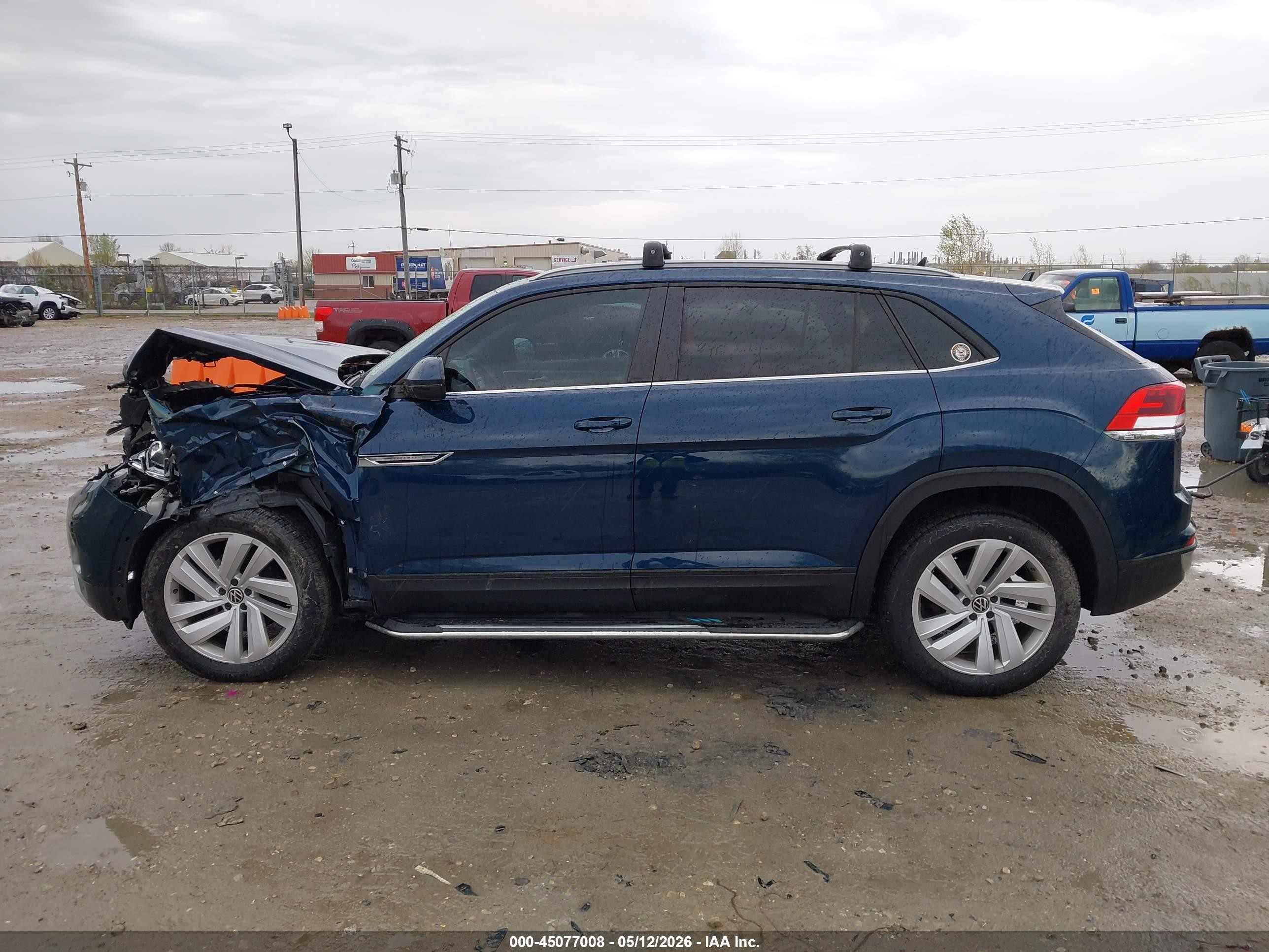 2021 Volkswagen Atlas Cross Sport 2.0t Se W/technology Синий vin: 1V2KC2CA6MC224392