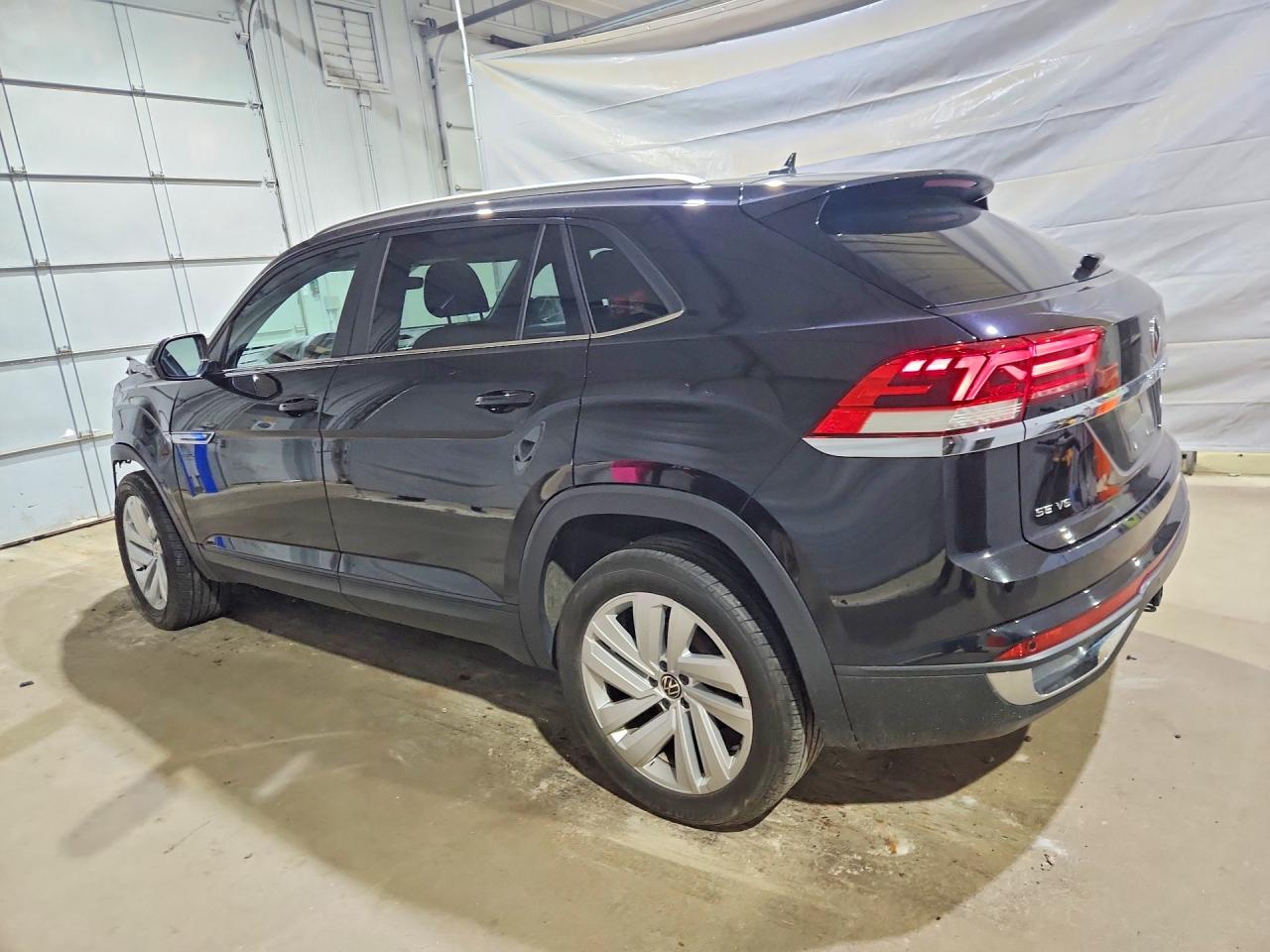 2023 Volkswagen Atlas Cross Sport Se Черный vin: 1V2KE2CA6PC227615